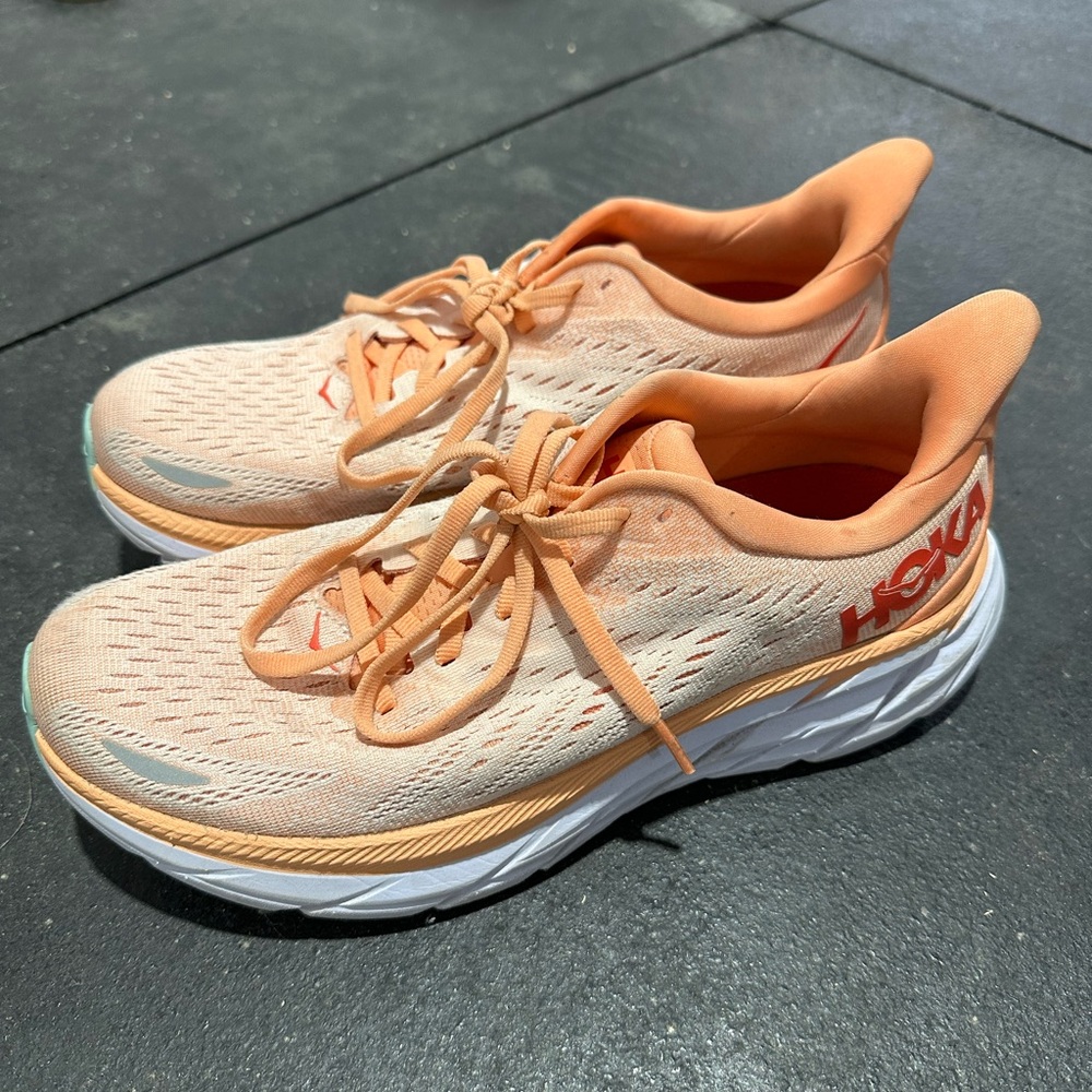 Hoka Clifton 9